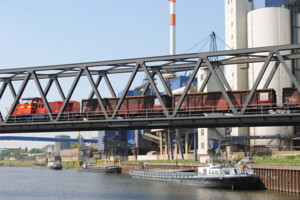 Eisenbahnbrücke