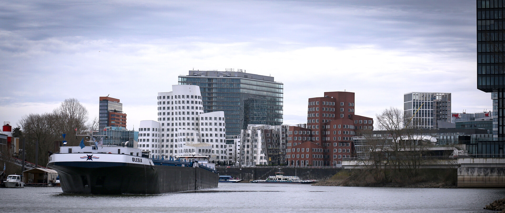 header_news_b37Y6829 header_news_b37Y6829