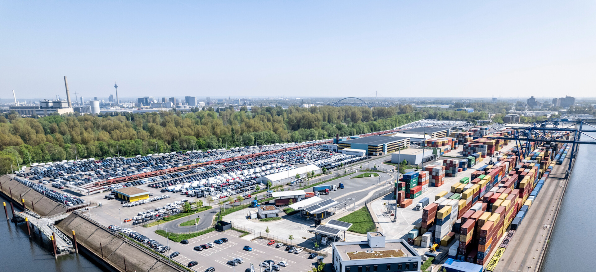NDH_NeussHafen_Hafenbecken5_AutoterminalContainerterminal_N-FOTO0233-007