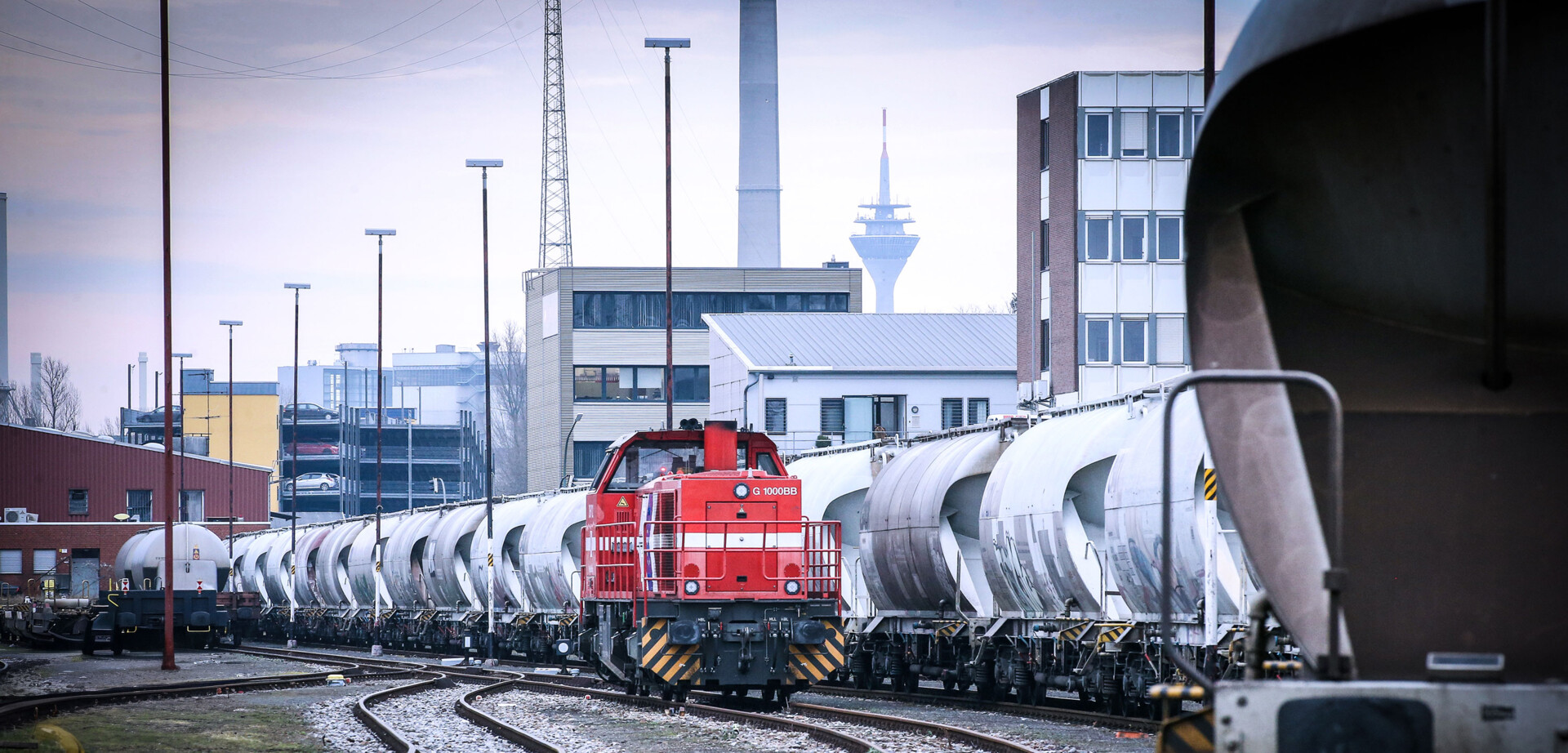 header_kontakt_b37Y6359 header_kontakt_b37Y6359